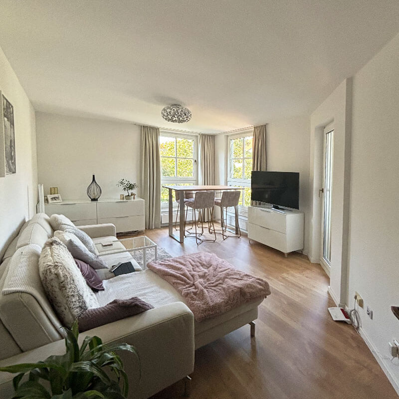 2 Zimmer Wohnung Neuhausen-Nymphenburg Wohnzimmer